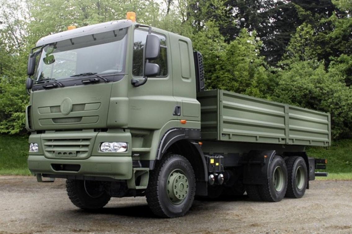 T t phoenix. Татра t158. Tatra Phoenix t158. Татра Phoenix 6x6. Грузовики Татра Феникс.